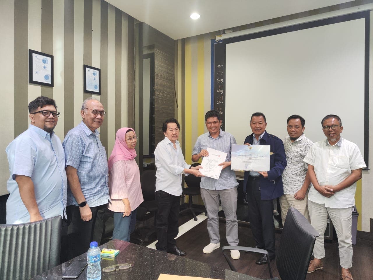 Membangun Negeri dengan Integritas dan Profesionalisme.